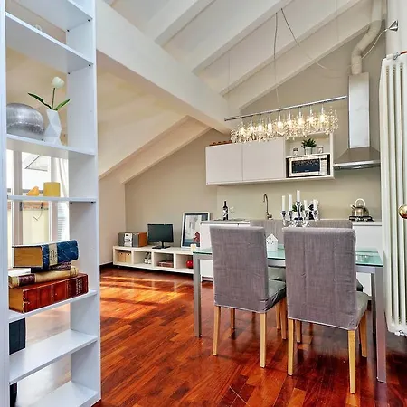 Hintown Last Supper Apartment